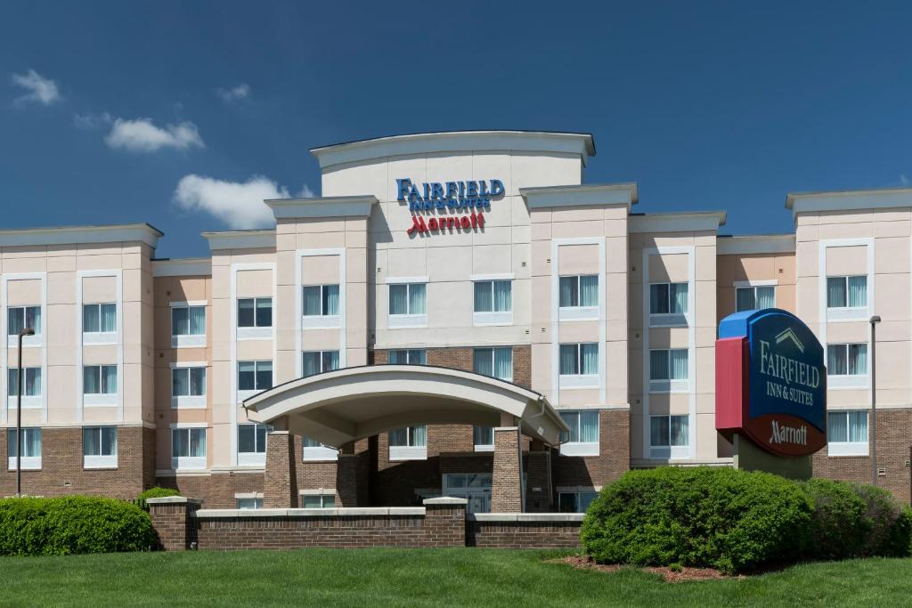 Fairfield Inn & Suites Kansas City Overland Park Main image 1